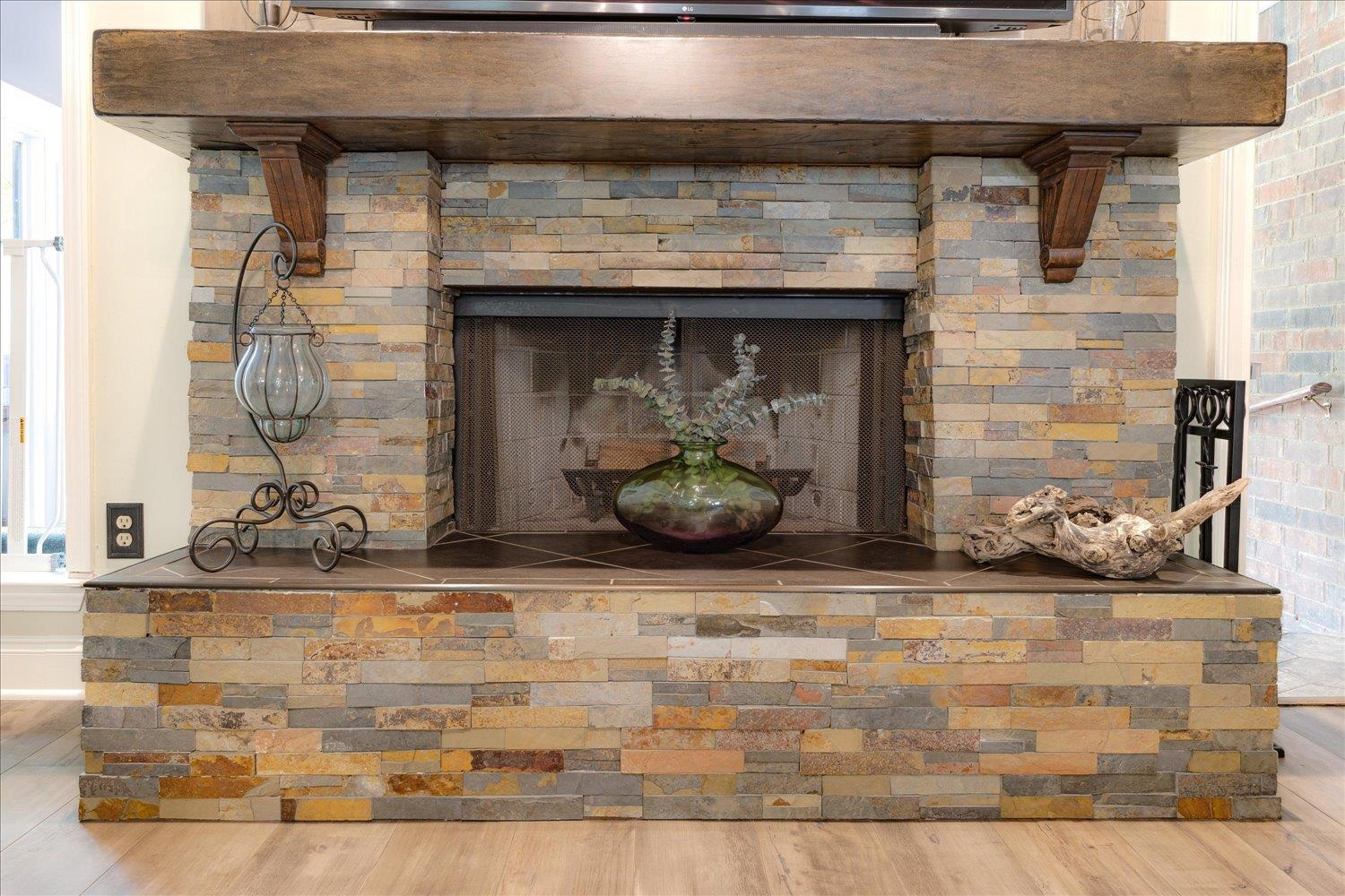 310 CASCADE FALLS RD