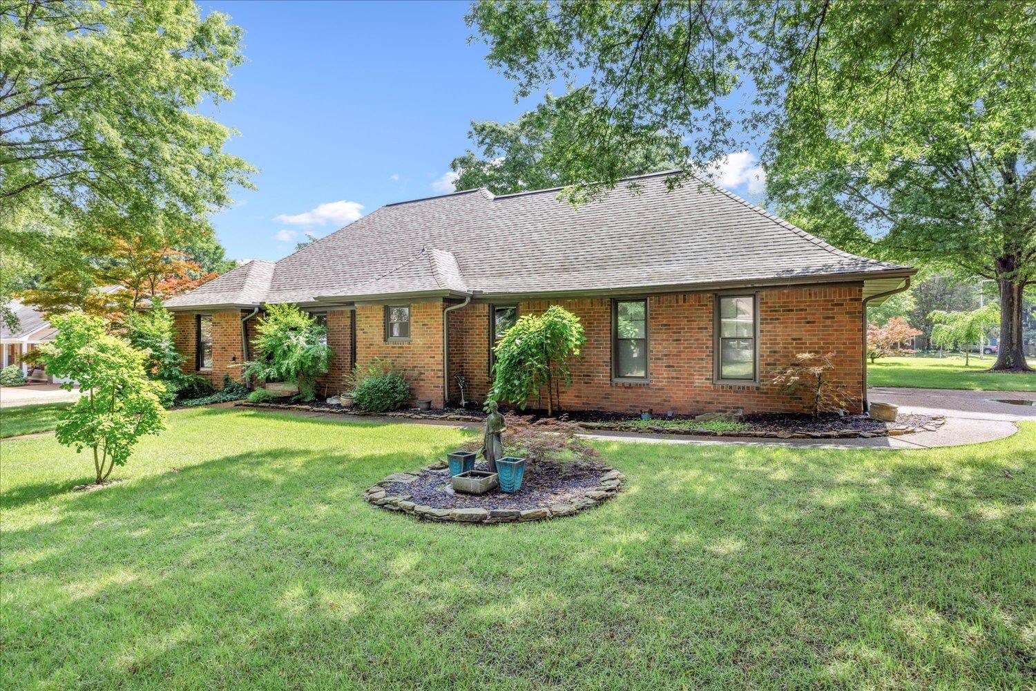 310 CASCADE FALLS RD