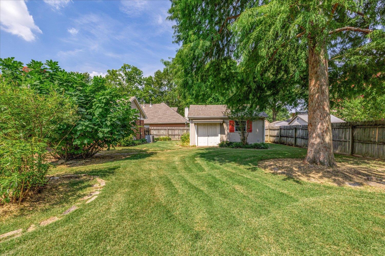 6640 LAUREL VALLEY DR
