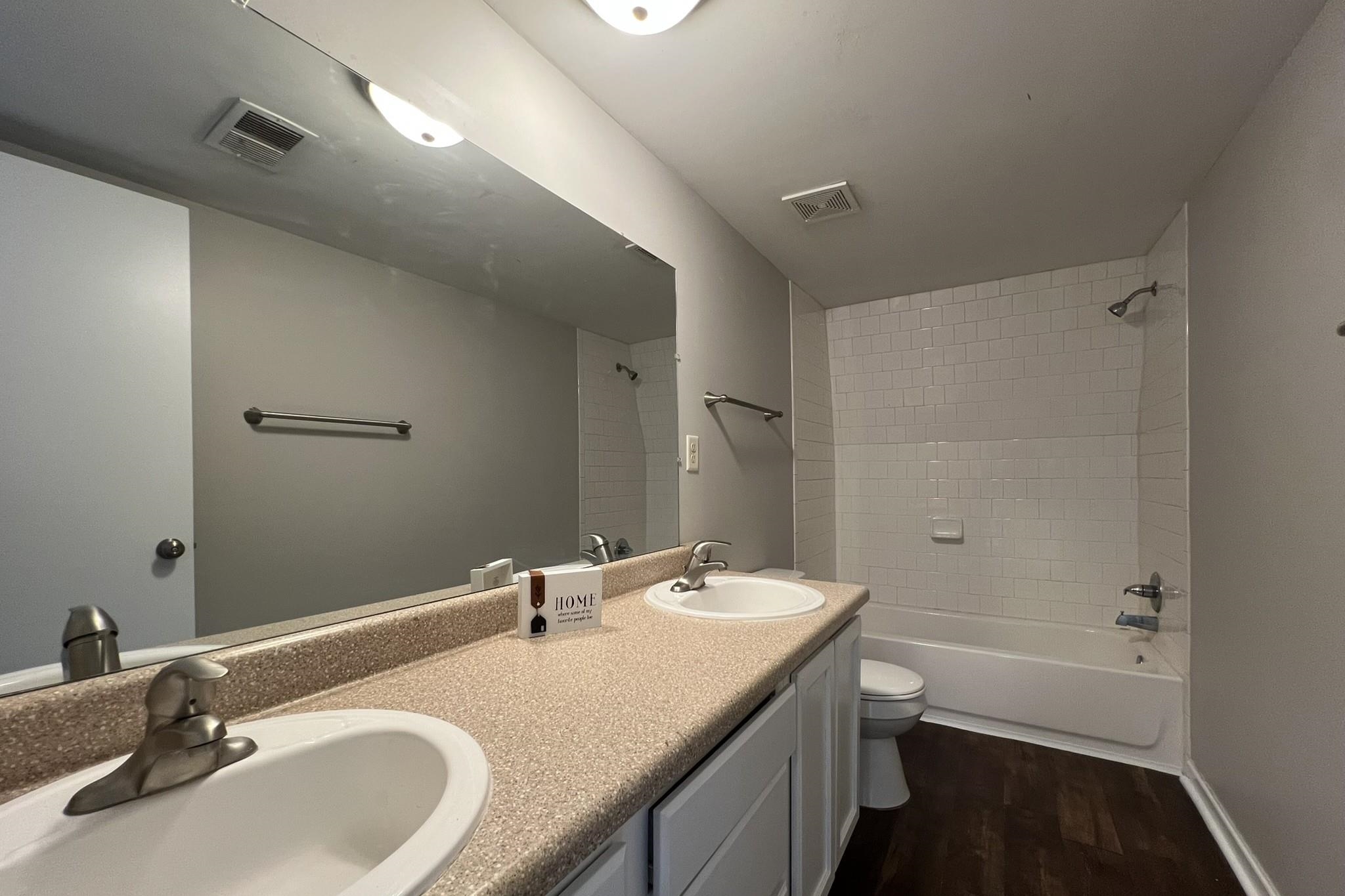 1873 POPLAR WOODS CIR E