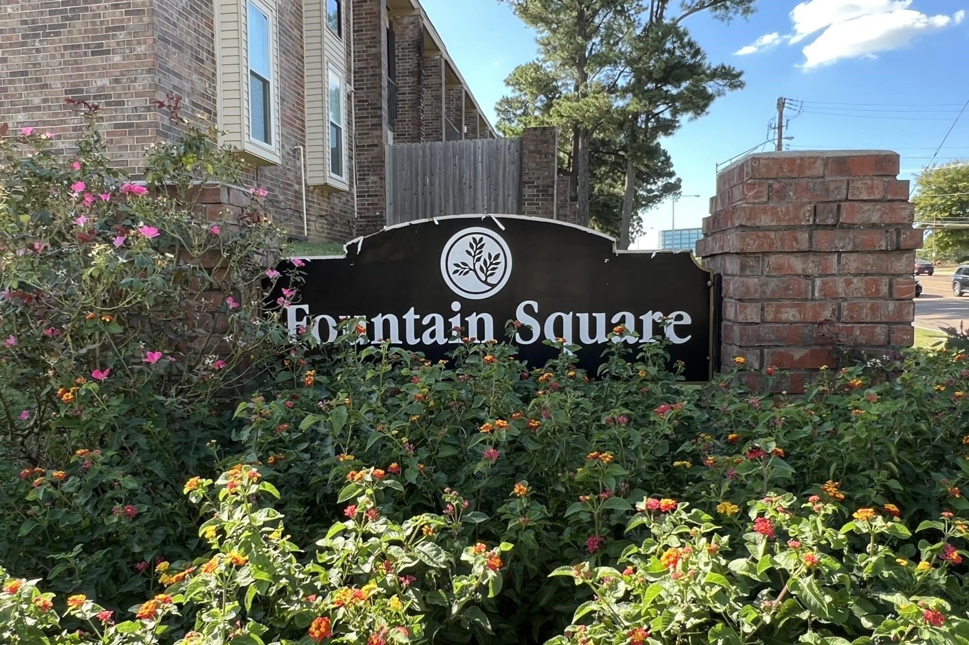 1873 POPLAR WOODS CIR E