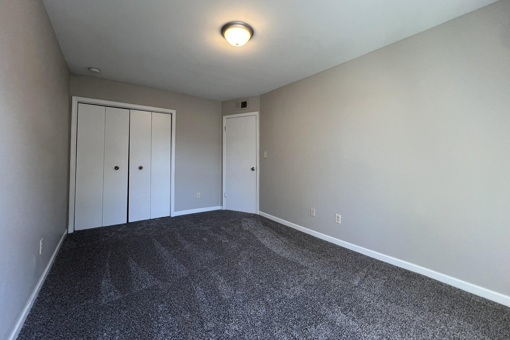 1873 POPLAR WOODS CIR E