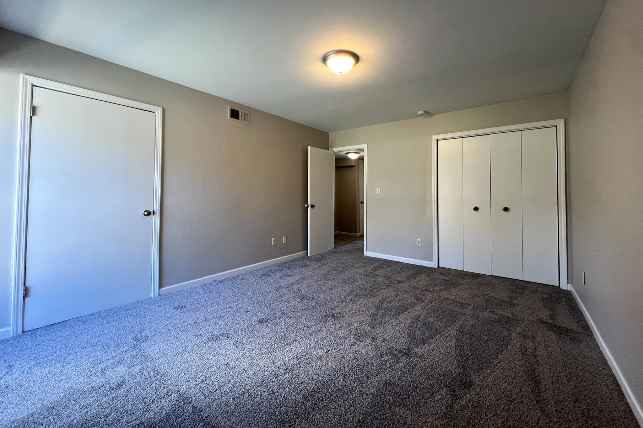 1873 POPLAR WOODS CIR E