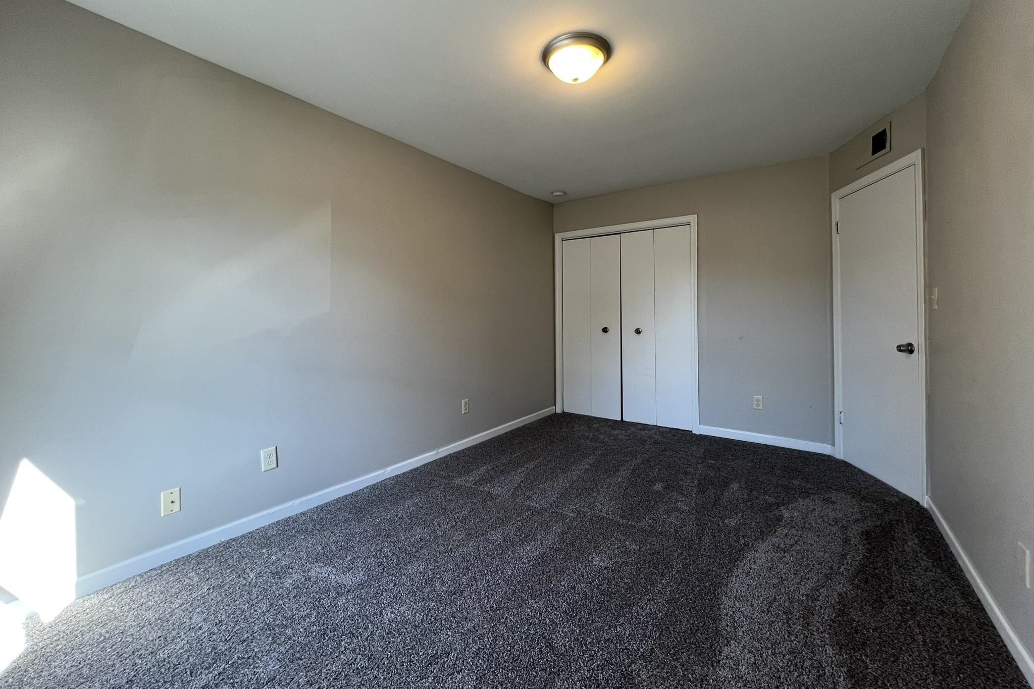 1873 POPLAR WOODS CIR E