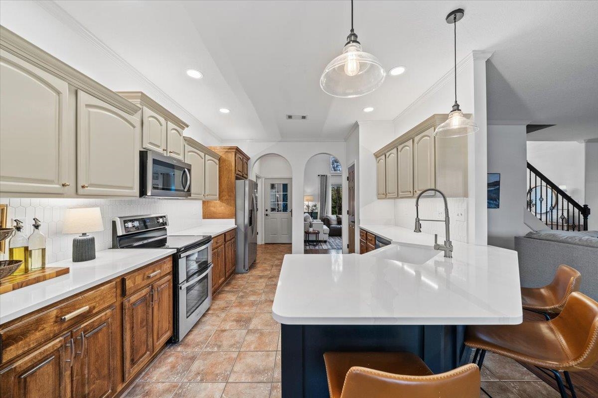 75 MARIAN DR