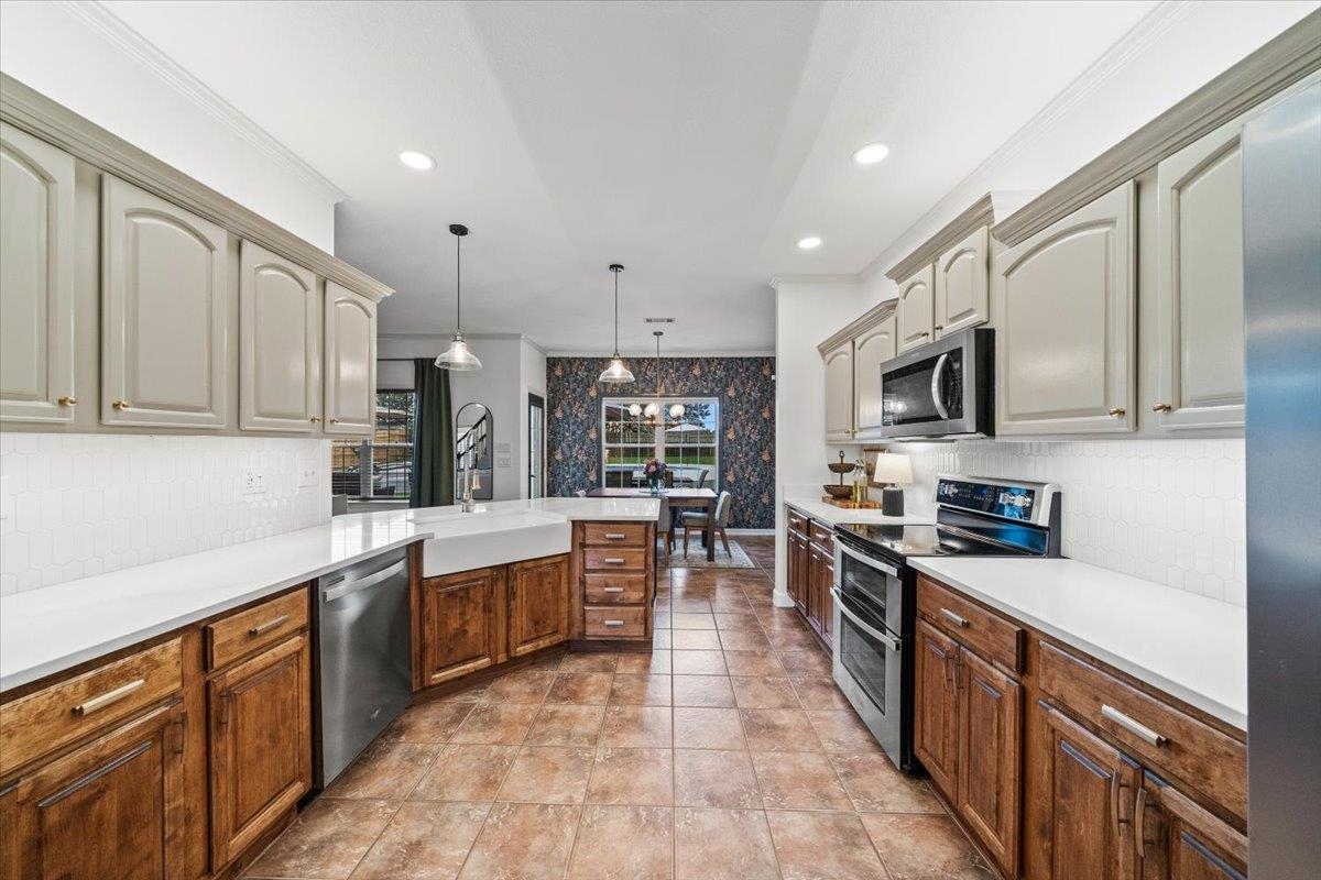 75 MARIAN DR