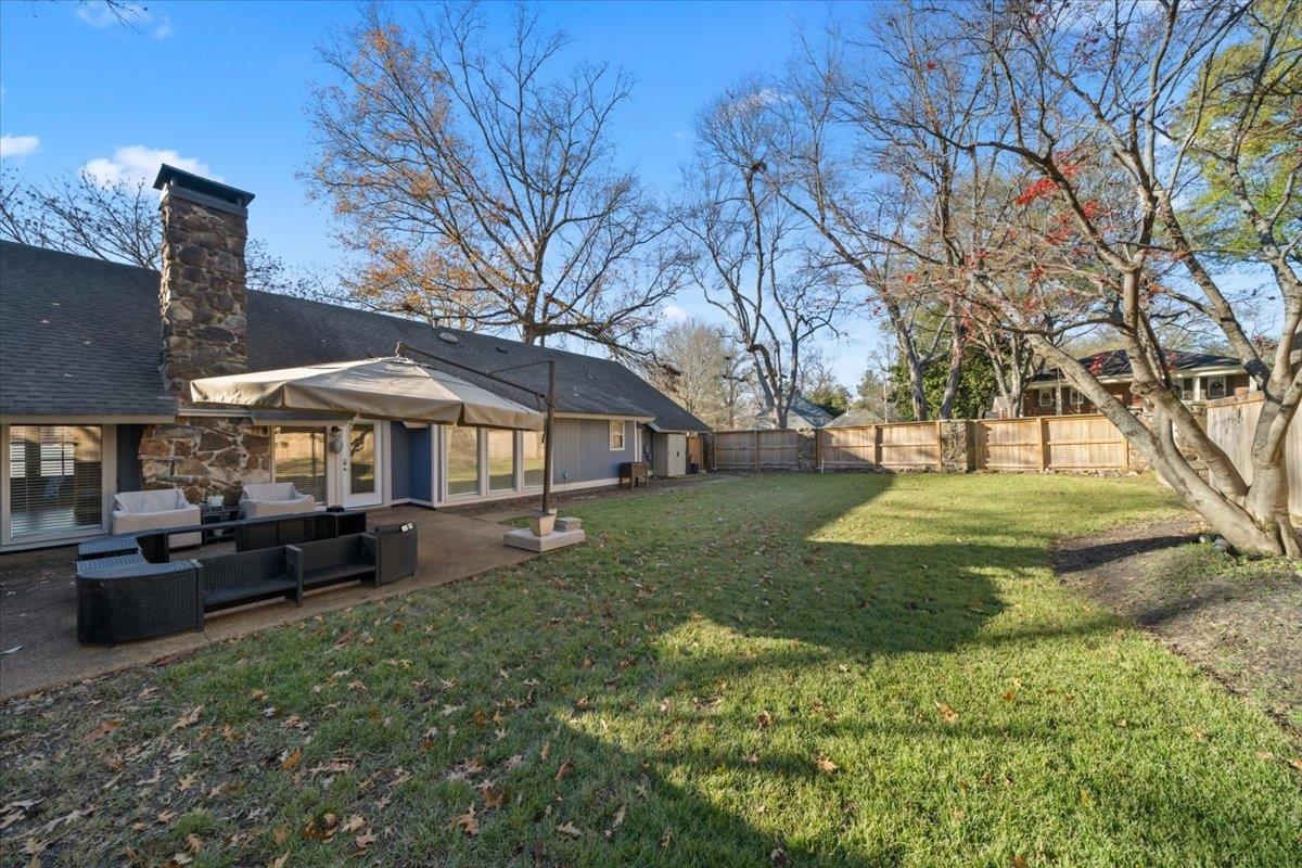 2220 HICKORY CREST DR