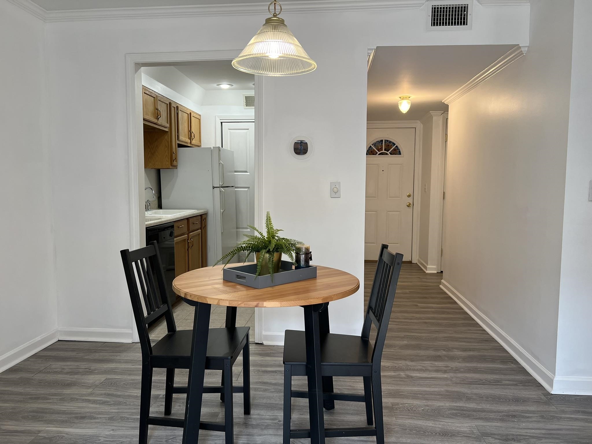 1207 MIDDLE CT Unit: 102