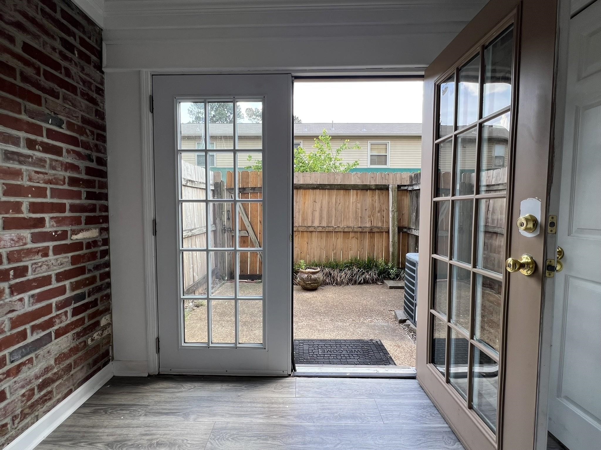 1207 MIDDLE CT Unit: 102