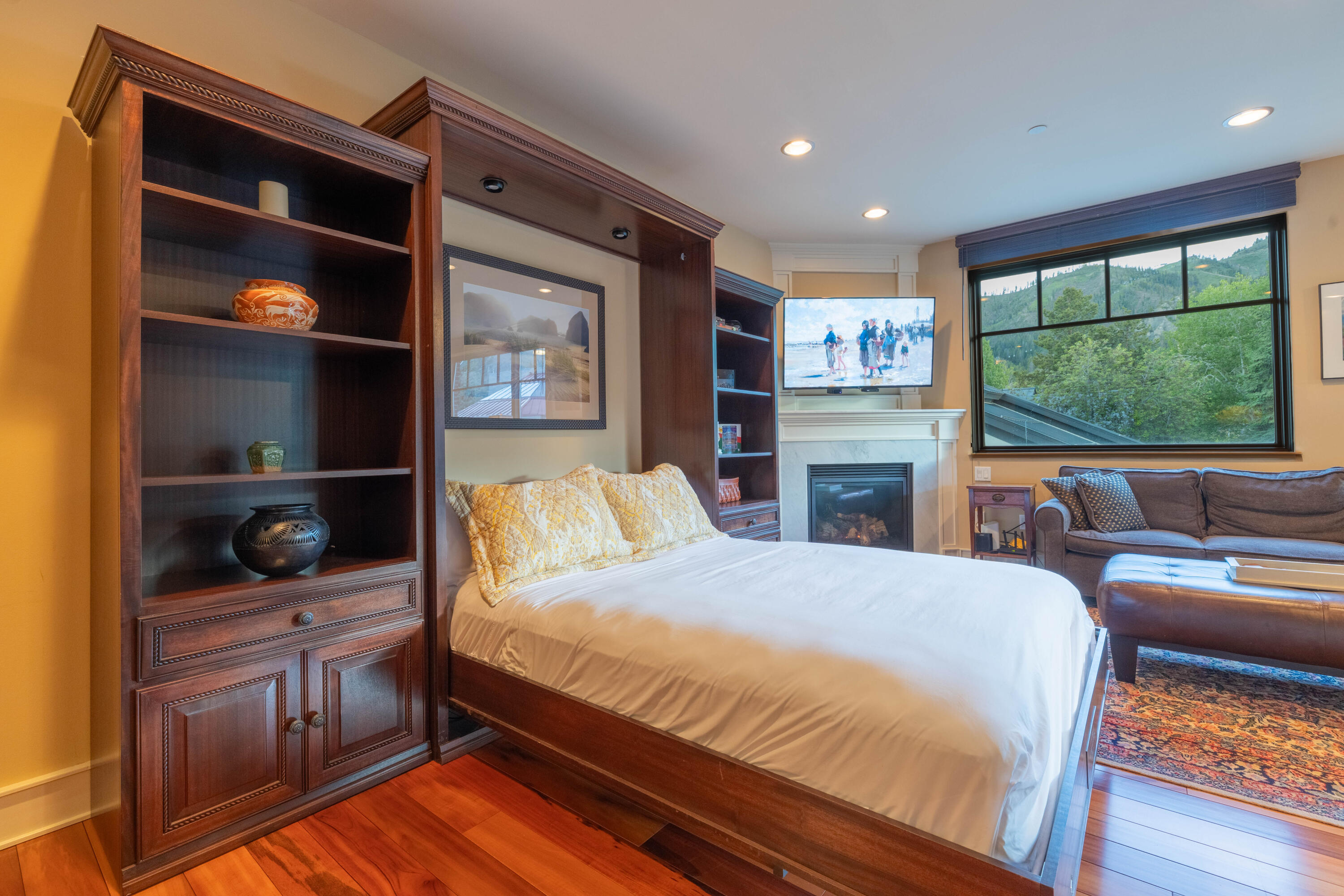 111 First Ave S 25
