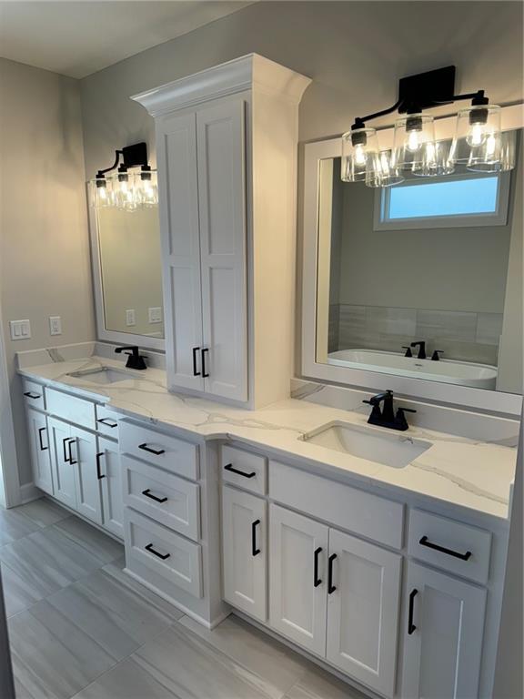 10127 N Kansas Court