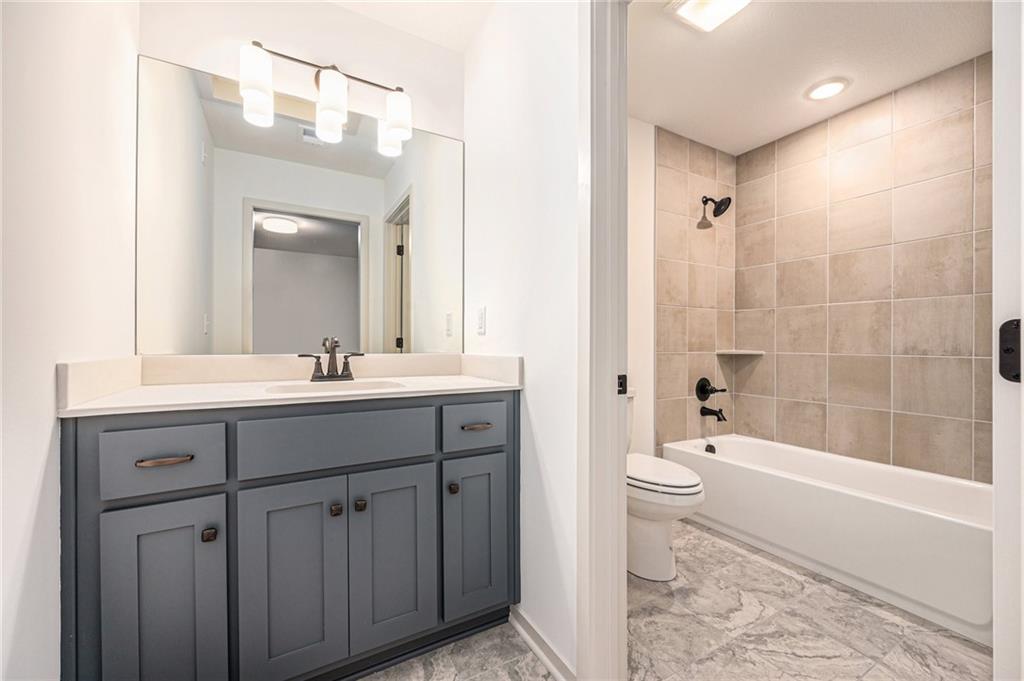 10130 N Kansas Court