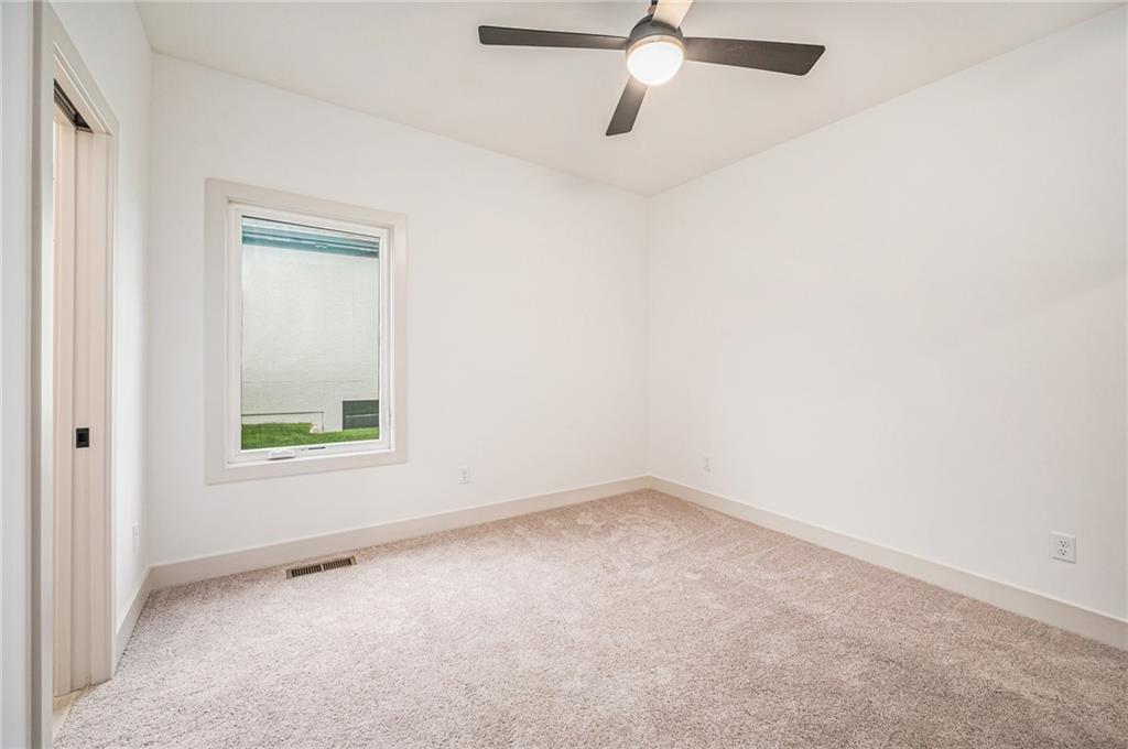 10130 N Kansas Court