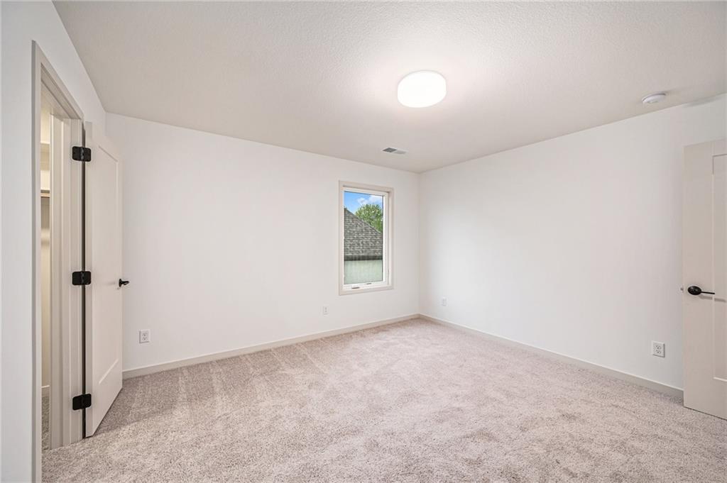 10130 N Kansas Court