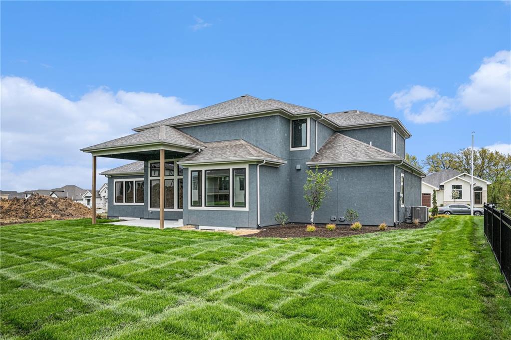 10130 N Kansas Court