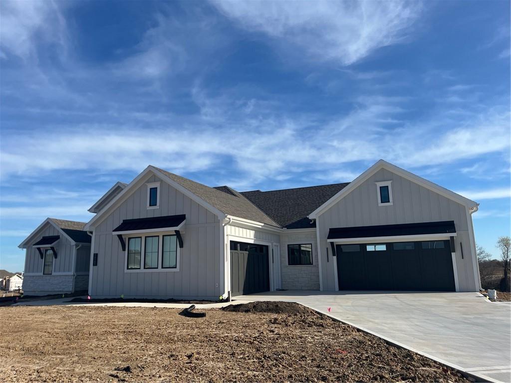 10151 N Kansas Court