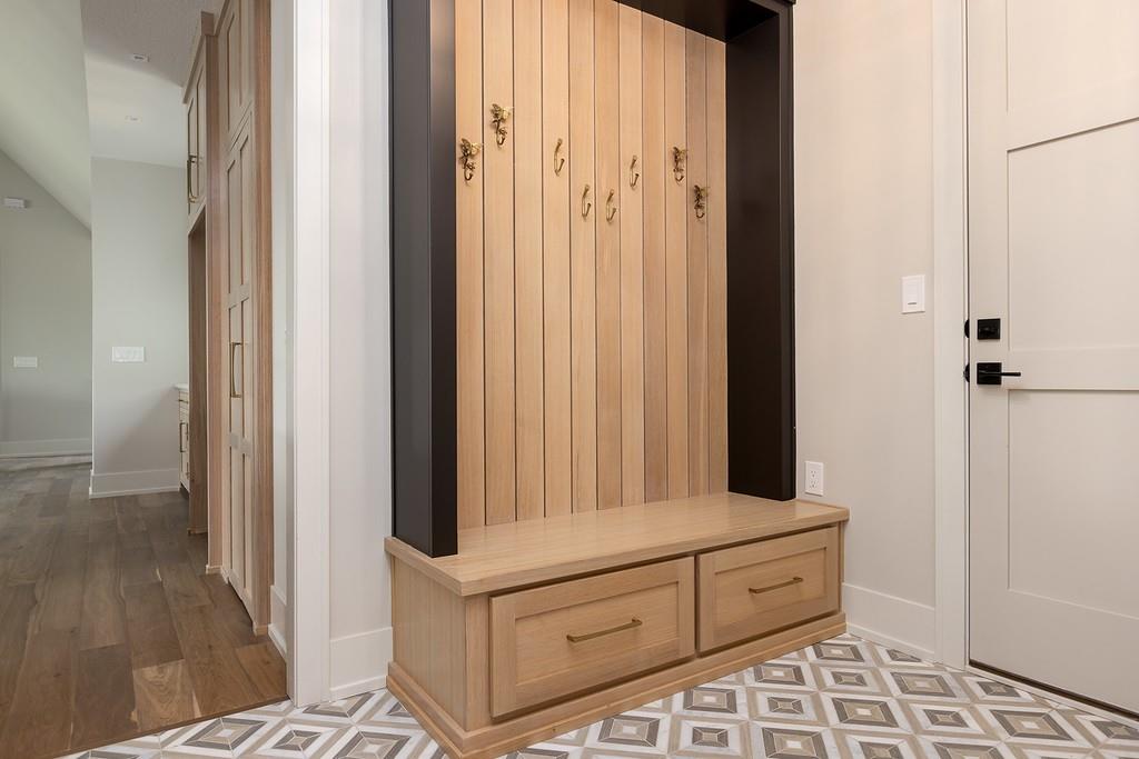 10205 N Bales Avenue