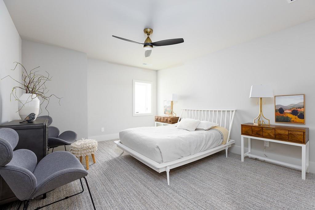 10205 N Bales Avenue