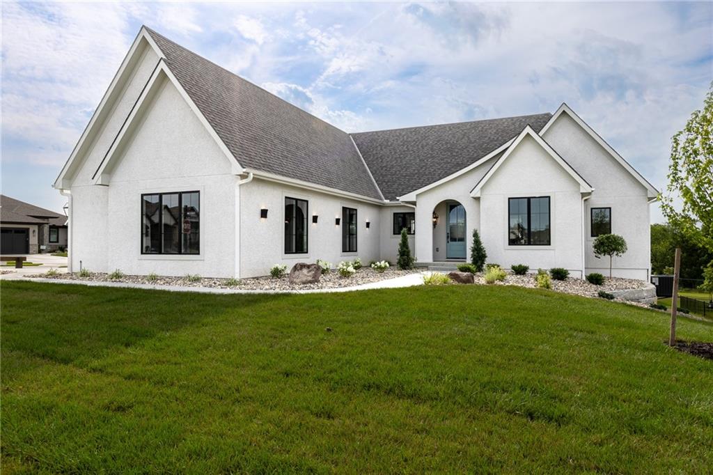 10205 N Bales Avenue