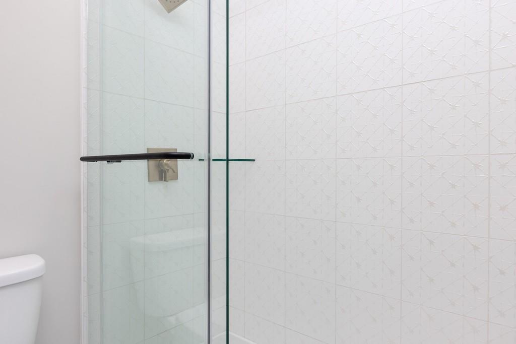 10205 N Bales Avenue