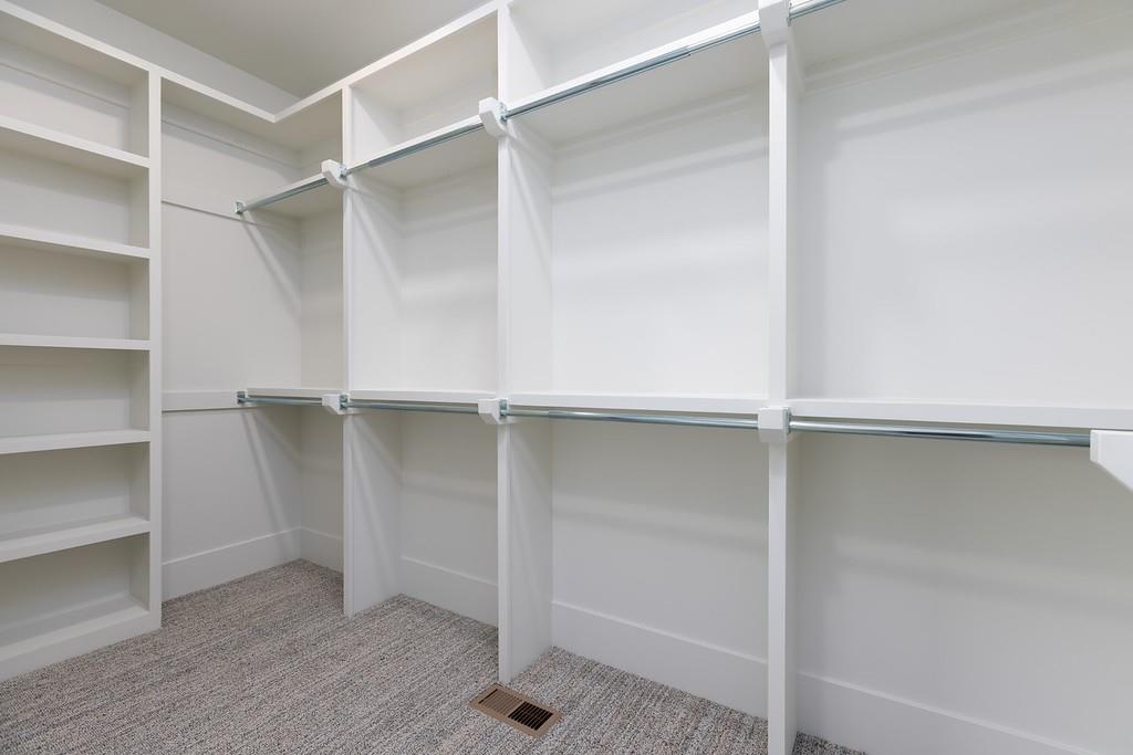 10205 N Bales Avenue