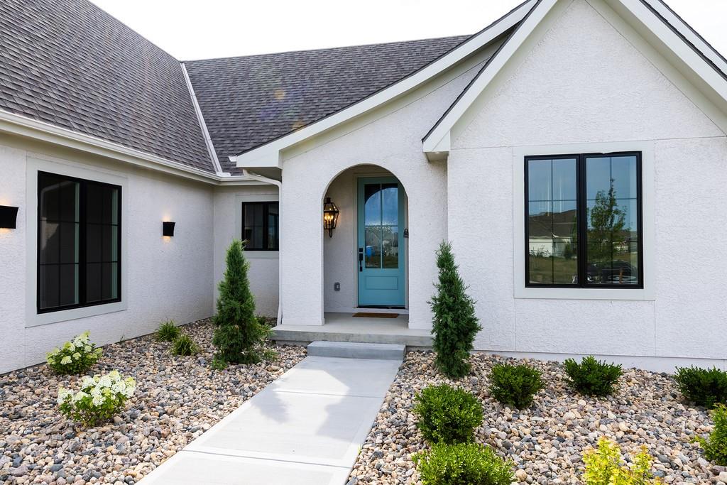 10205 N Bales Avenue