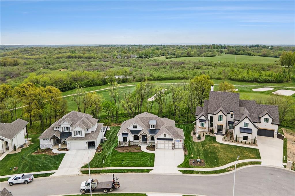 10123 N Kansas Court