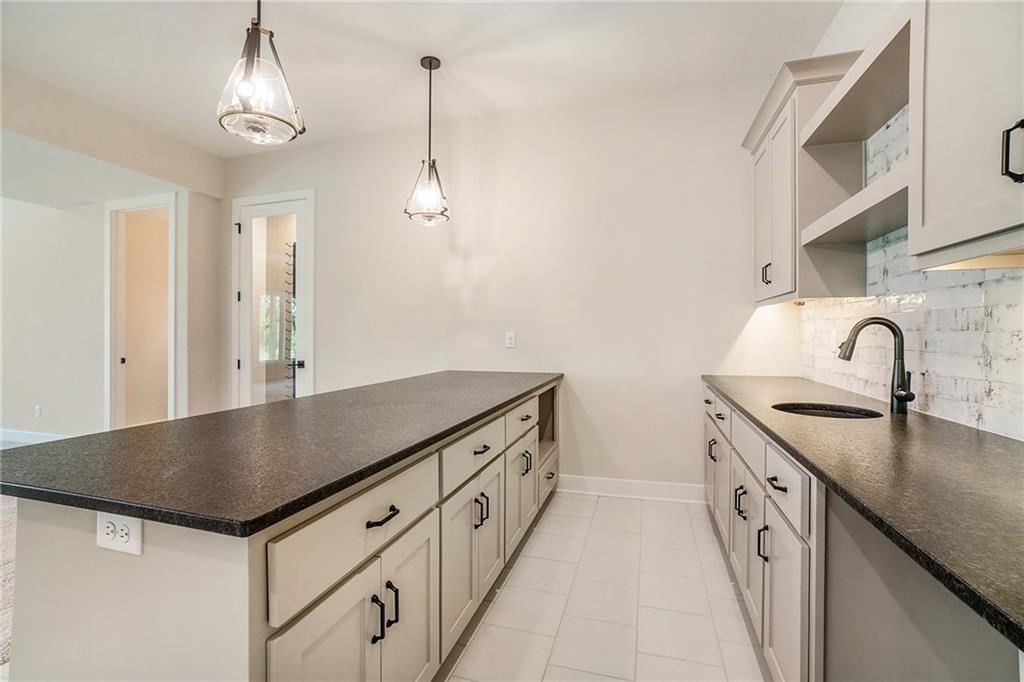 10123 N Kansas Court