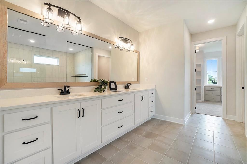 10123 N Kansas Court