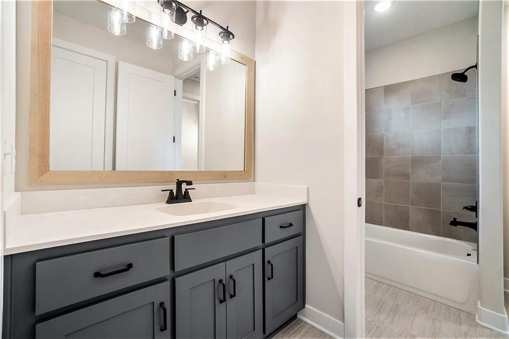 10123 N Kansas Court