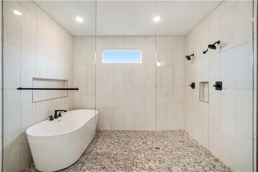 10123 N Kansas Court