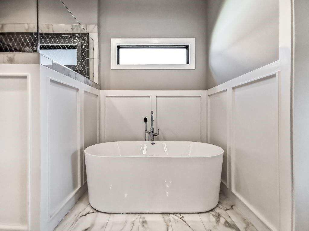 2908 NE 102nd Street