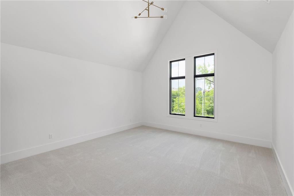 10126 N Kansas Court