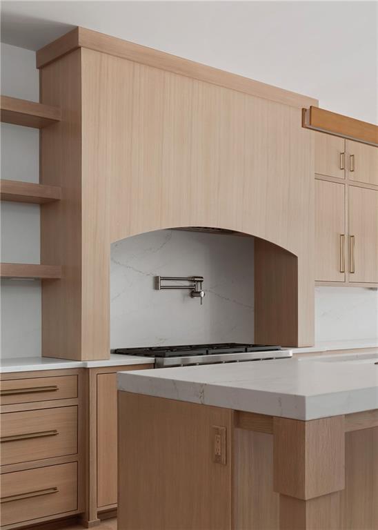 10126 N Kansas Court