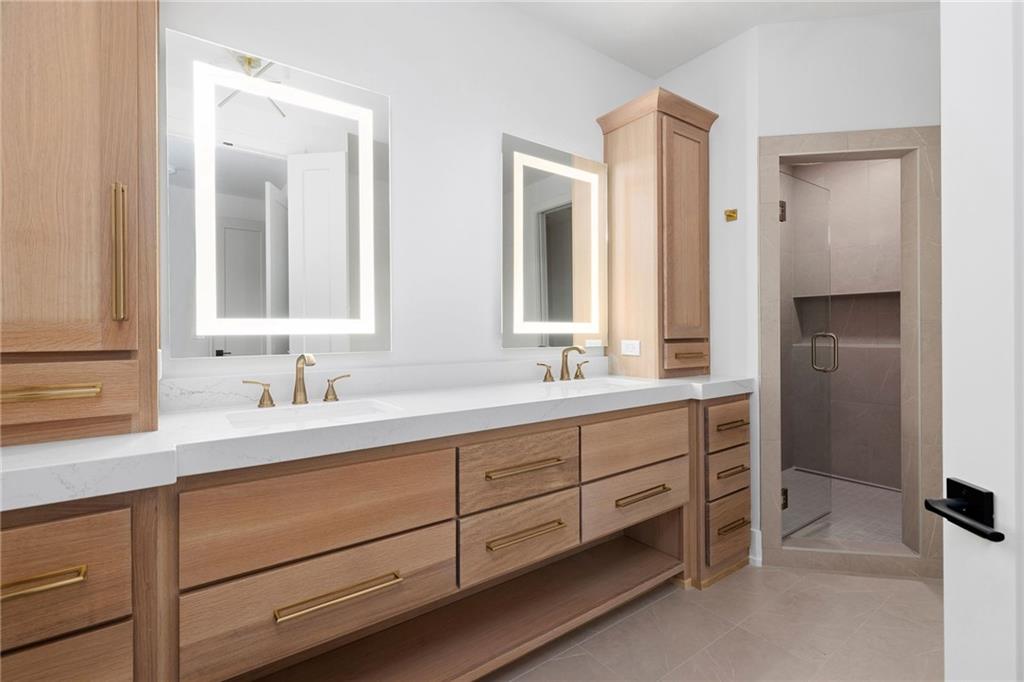 10126 N Kansas Court