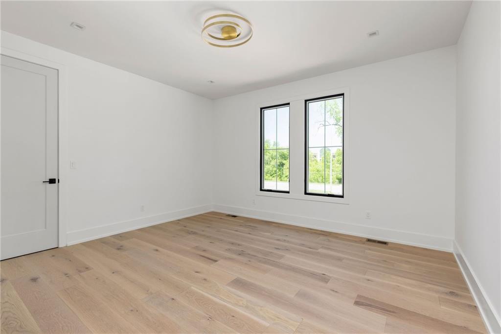 10126 N Kansas Court