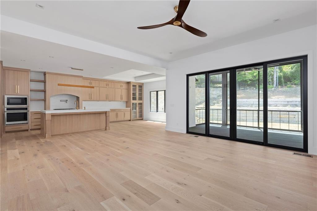 10126 N Kansas Court