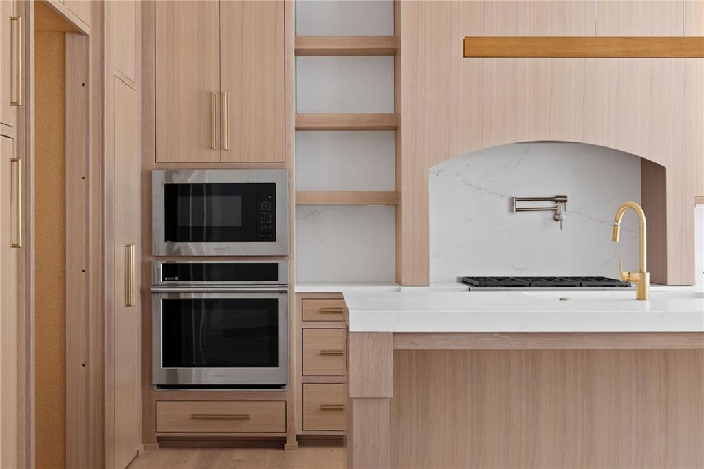 10126 N Kansas Court