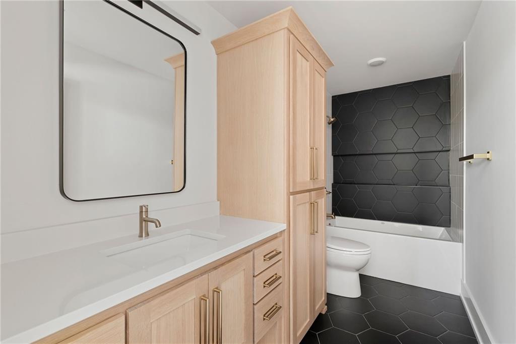 10126 N Kansas Court