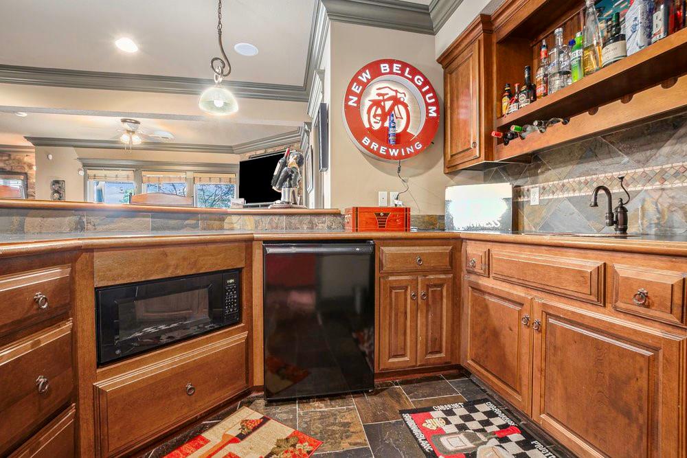 2520 NE 103rd Terrace