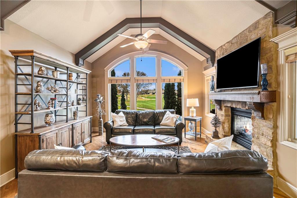 2520 NE 103rd Terrace