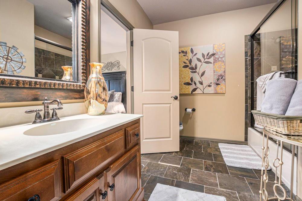 2520 NE 103rd Terrace