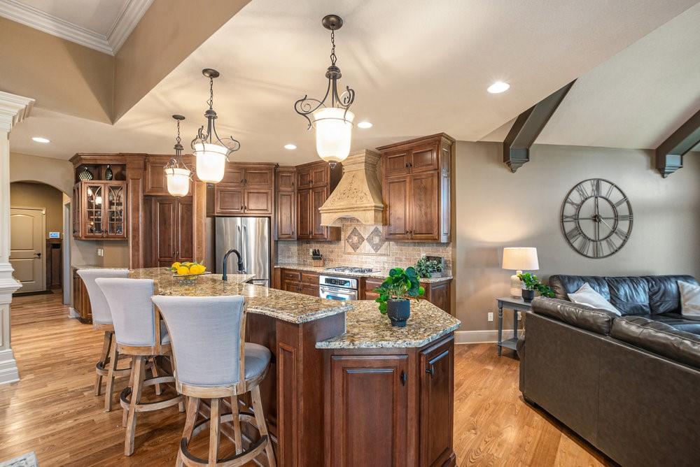 2520 NE 103rd Terrace