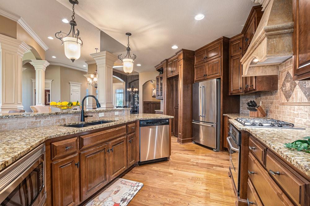 2520 NE 103rd Terrace