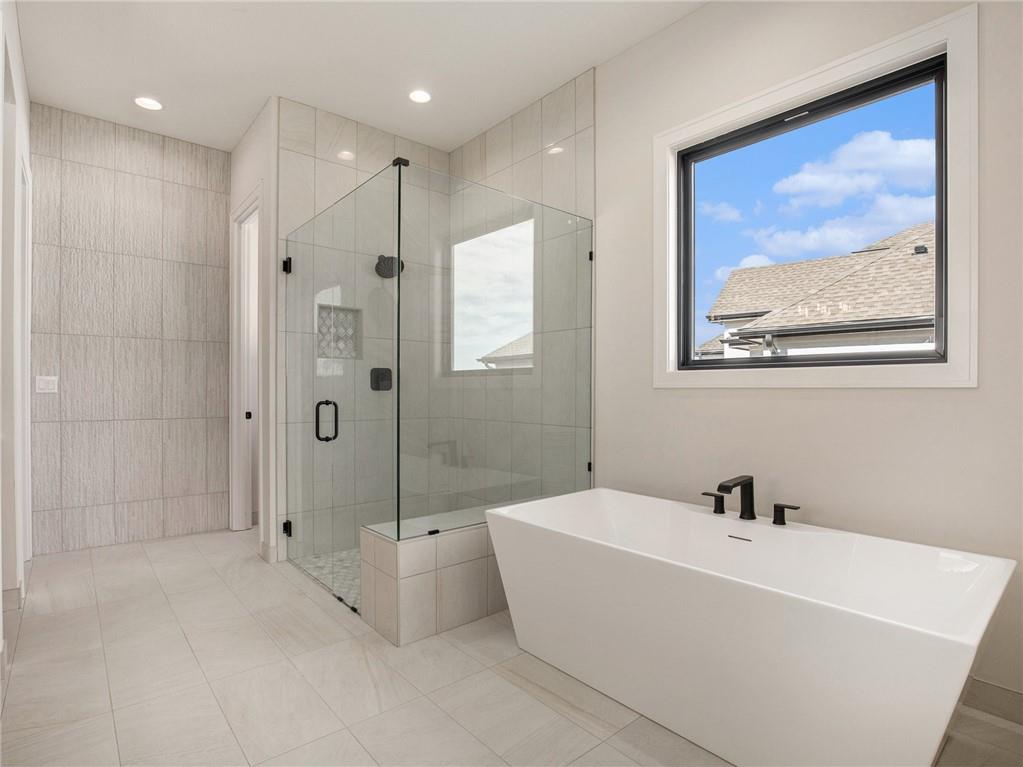 10143 N Kansas Court