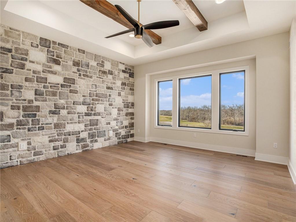 10143 N Kansas Court