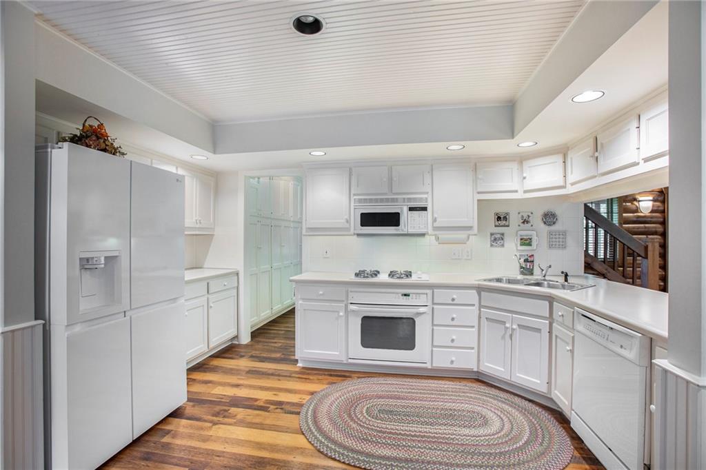 14310 NW Robinhood Lane