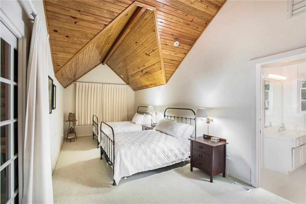 14310 NW Robinhood Lane