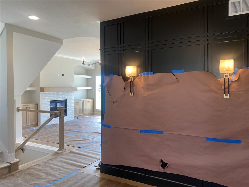 10200 N Bales Avenue