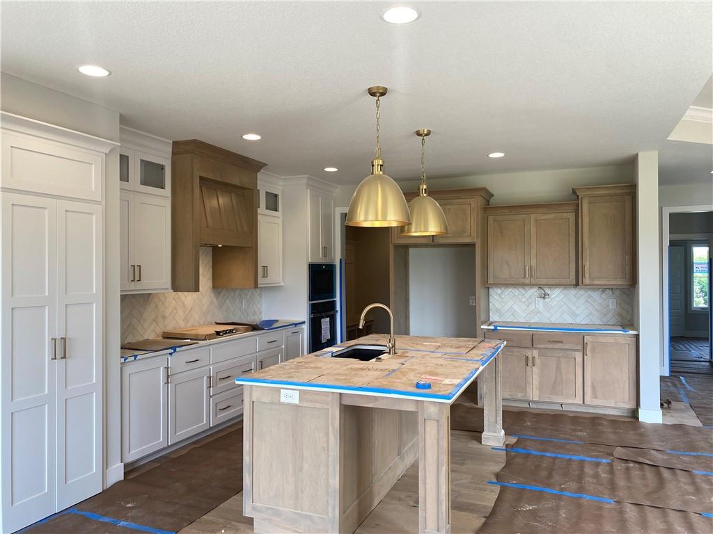 10200 N Bales Avenue